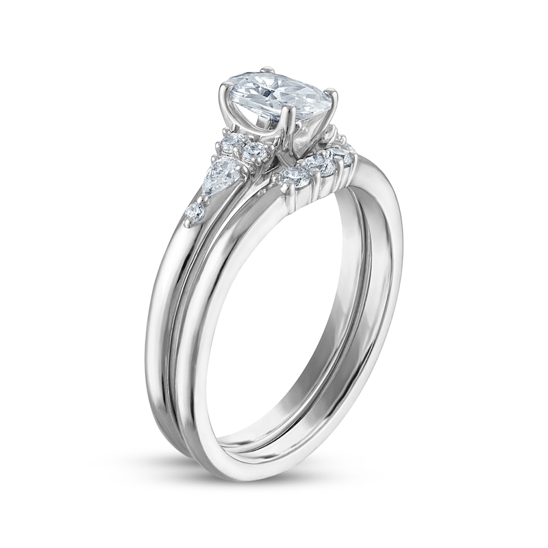 Main Image 2 of Oval-Cut Diamond Bridal Set 7/8 ct tw 14K White Gold