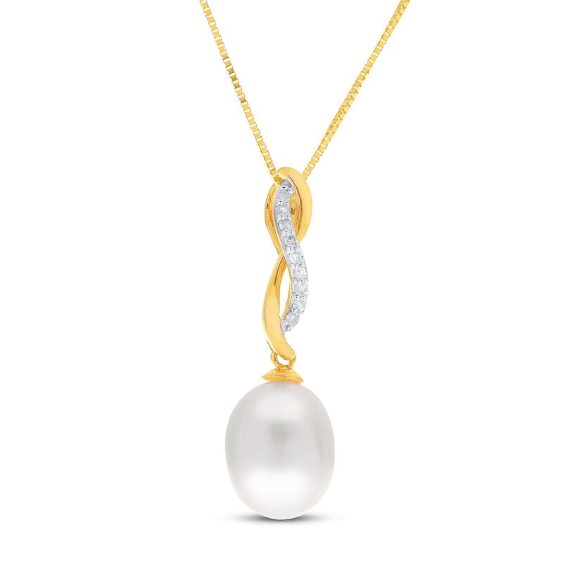 Main Image 1 of Freshwater Cultured Pearl Necklace 1/20 ct tw Diamonds 14K Yellow Gold