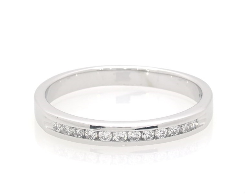 Previously Owned Diamond Anniversary Ring 1/4 ct tw 14K White Gold Size 7