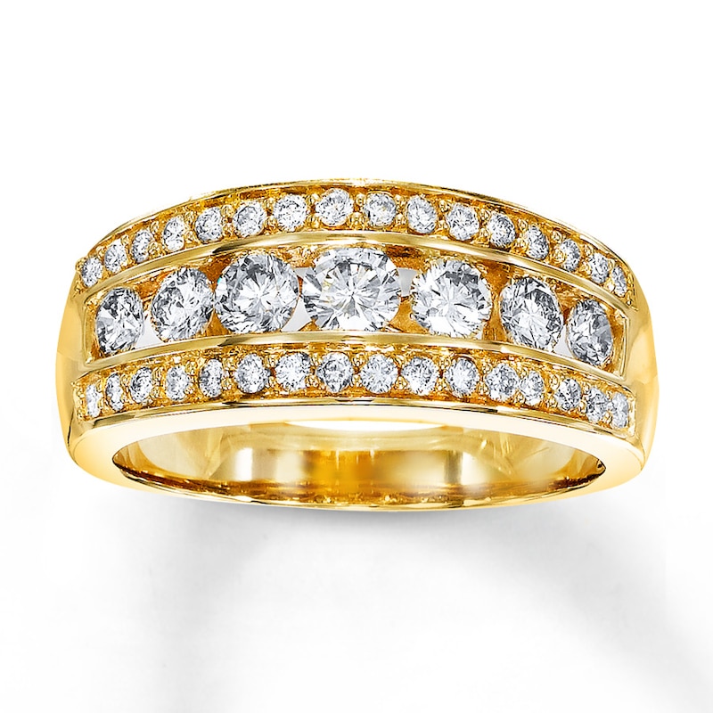 Previously Owned Diamond Ring 1 carat tw Round-cut 14K Yellow Gold
