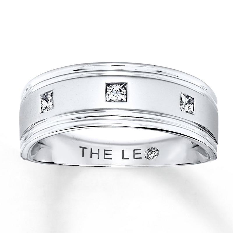 Main Image 1 of Previously Owned THE LEO Diamond Men's Wedding Band 1/4 ct tw Square-cut 14K White Gold