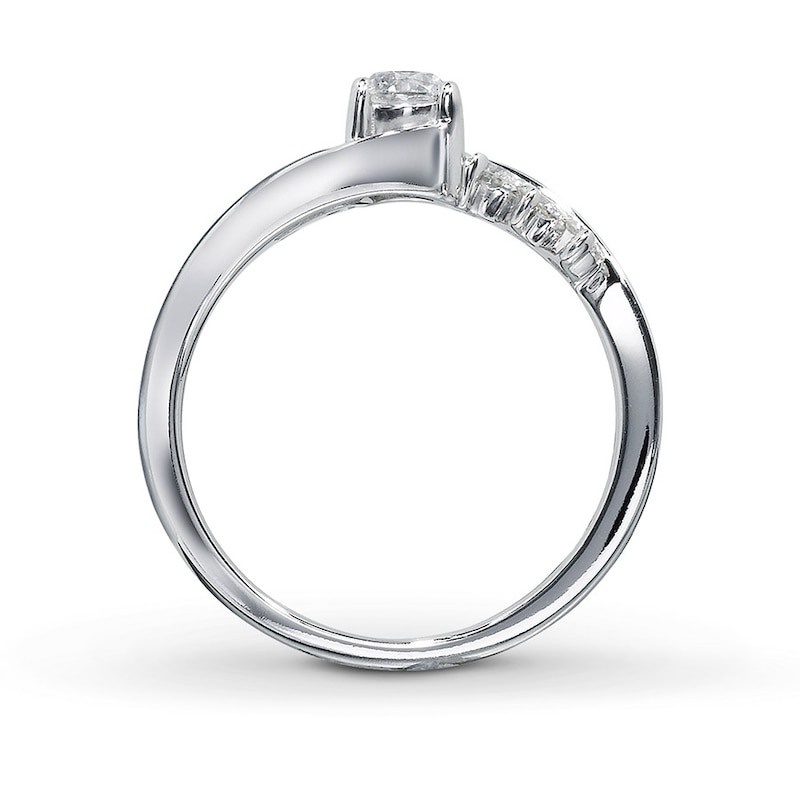 Main Image 2 of Previously Owned Leo Engagement Ring 3/4 ct tw Round-cut Diamonds 14K White Gold