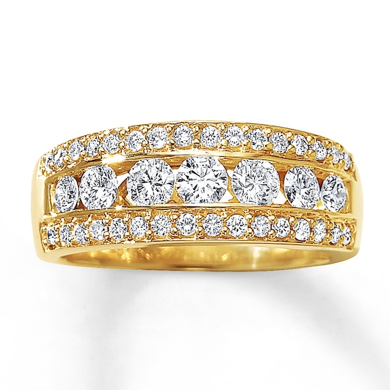 Previously Owned Diamond Ring 1 ct tw Round-cut 14K Yellow Gold