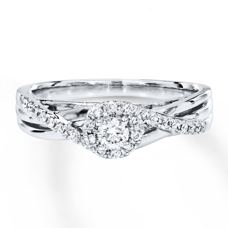 Previously Owned Diamond Engagement Ring 1/4 ct tw Round-cut 10K White Gold Size 4.25