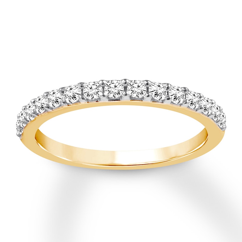 Main Image 1 of Previously Owned Diamond Wedding Band 3/8 ct tw Round-cut 14K Yellow Gold