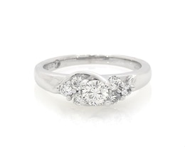 Previously Owned THE LEO Diamond Round-Cut Engagement Ring 5/8 ct tw 14K White Gold