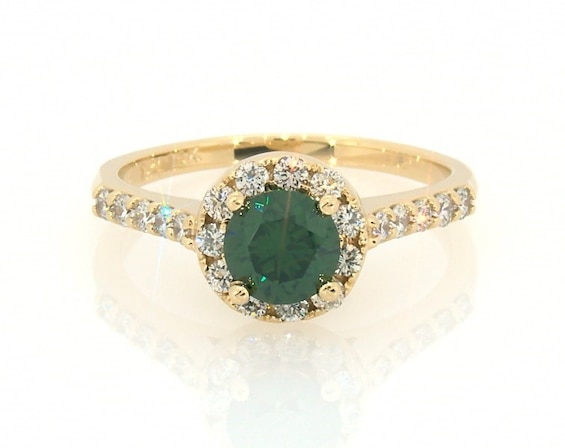 Previously Owned Round-Cut Green Diamond Halo Engagement Ring 1-1/4 ct tw 14K Yellow Gold Size 7.25