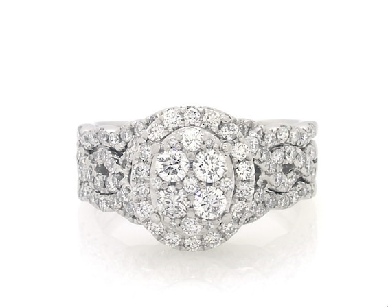 Previously Owned Multi-Diamond Center Oval Halo Bridal Set 1-1/3 ct tw 14K White Gold Size 8