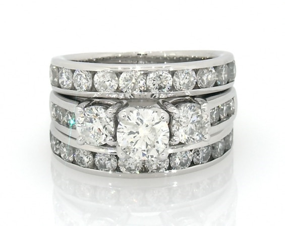 Previously Owned Round-Cut Diamond Three-Stone Bridal Set 3-1/2 ct tw 14K & 10K White Gold Size 5