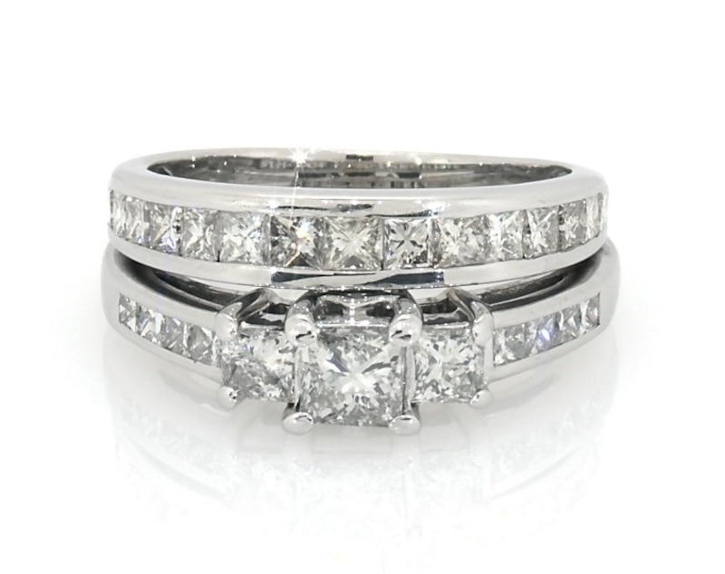 Main Image 1 of Previously Owned Princess-Cut Three-Stone Diamond Bridal Set 1-5/8 ct tw 14K White Gold Size 6