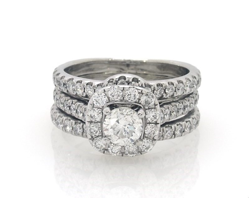 Previously Owned Neil Lane Round-Cut Diamond Bridal Set 1 7/8 ct tw 14K White Gold Size 6