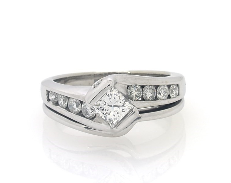 Main Image 1 of Previously Owned Princess-Cut Diamond Bridal Set 1 ct tw 14K White Gold Size 5