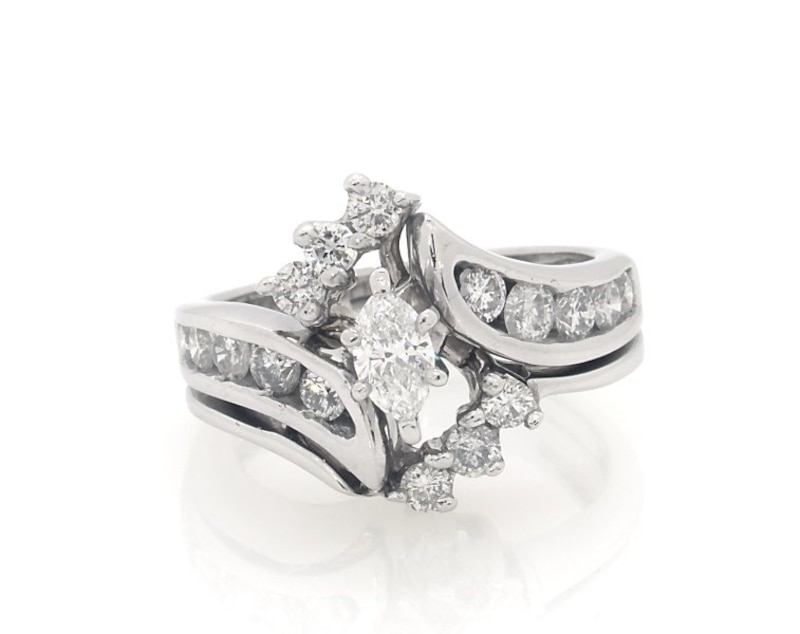 Main Image 1 of Previously Owned Marquise & Round-Cut Diamond Bridal Set 7/8 ct tw 14K White Gold Size 5