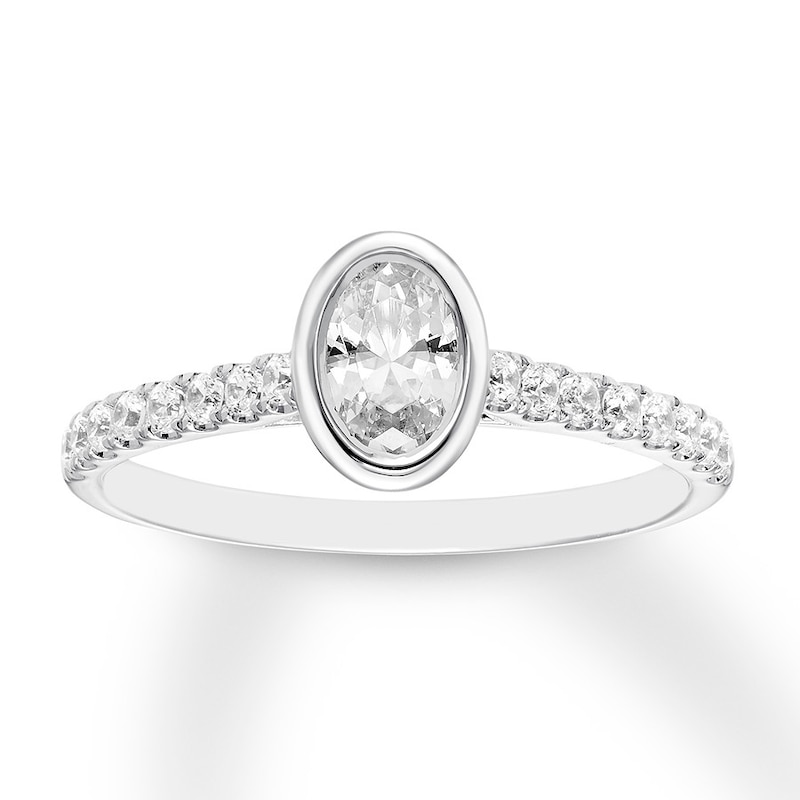 Main Image 1 of Previously Owned Diamond Engagement Ring 3/4 ct tw Oval/Round 14K White Gold