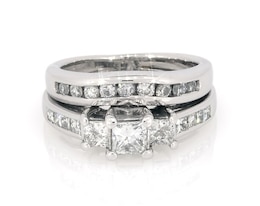 Previously Owned Princess-Cut Diamond Three-Stone Bridal Set 1-1/5 ct tw 14K White Gold Size 4.75