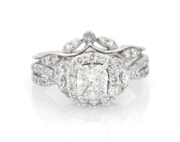 Previously Owned Pie-Cut Multi-Diamond Halo Bridal Set 7/8 ct tw 14K White Gold Size 5.5