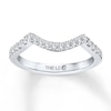 Thumbnail Image 0 of THE LEO Diamond Wedding Band 1/4 ct tw Round-cut 14K White Gold