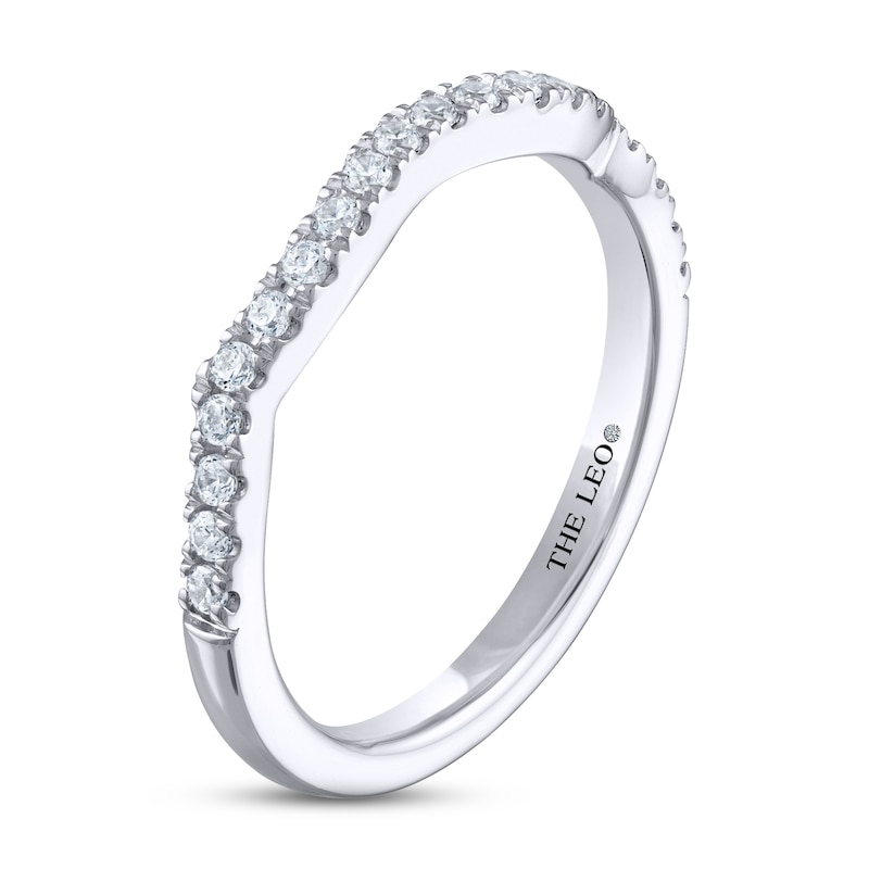 Main Image 2 of THE LEO Diamond Wedding Band 1/4 ct tw Round-cut 14K White Gold